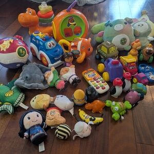 Lot 37 Kids Learning Toy Set Vtech With Sounds Vehicle 🚜 Splush Toys Etc..